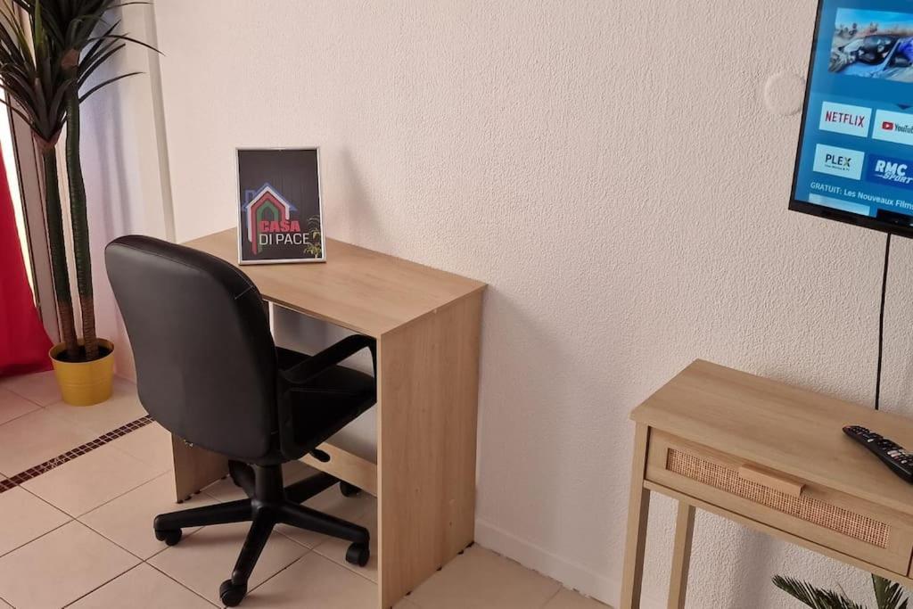 Appartement Magnifique Vue Parking Piscine Climatise